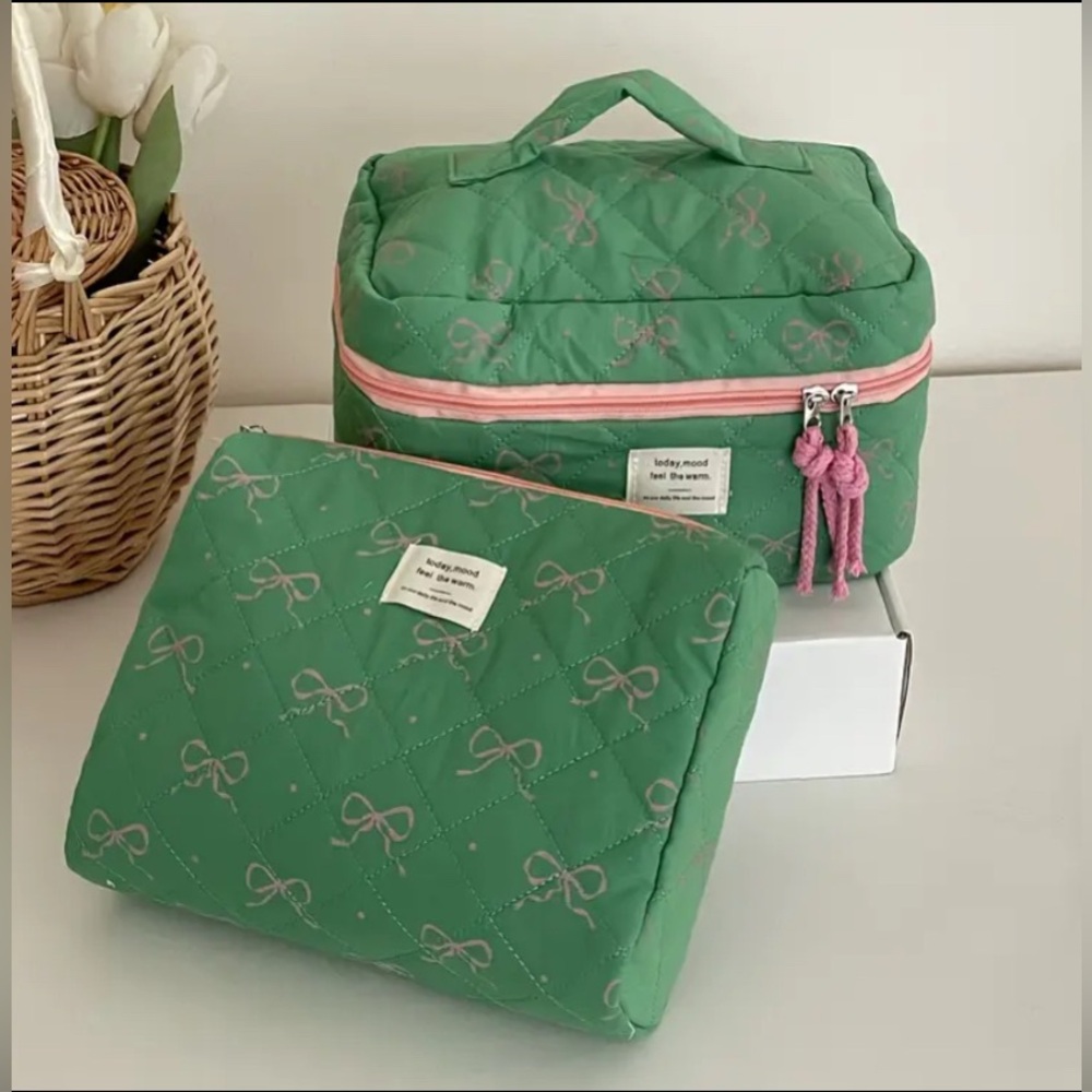 3 Pc Green Geometric-Patterned Polyester Makeup B… - image 6